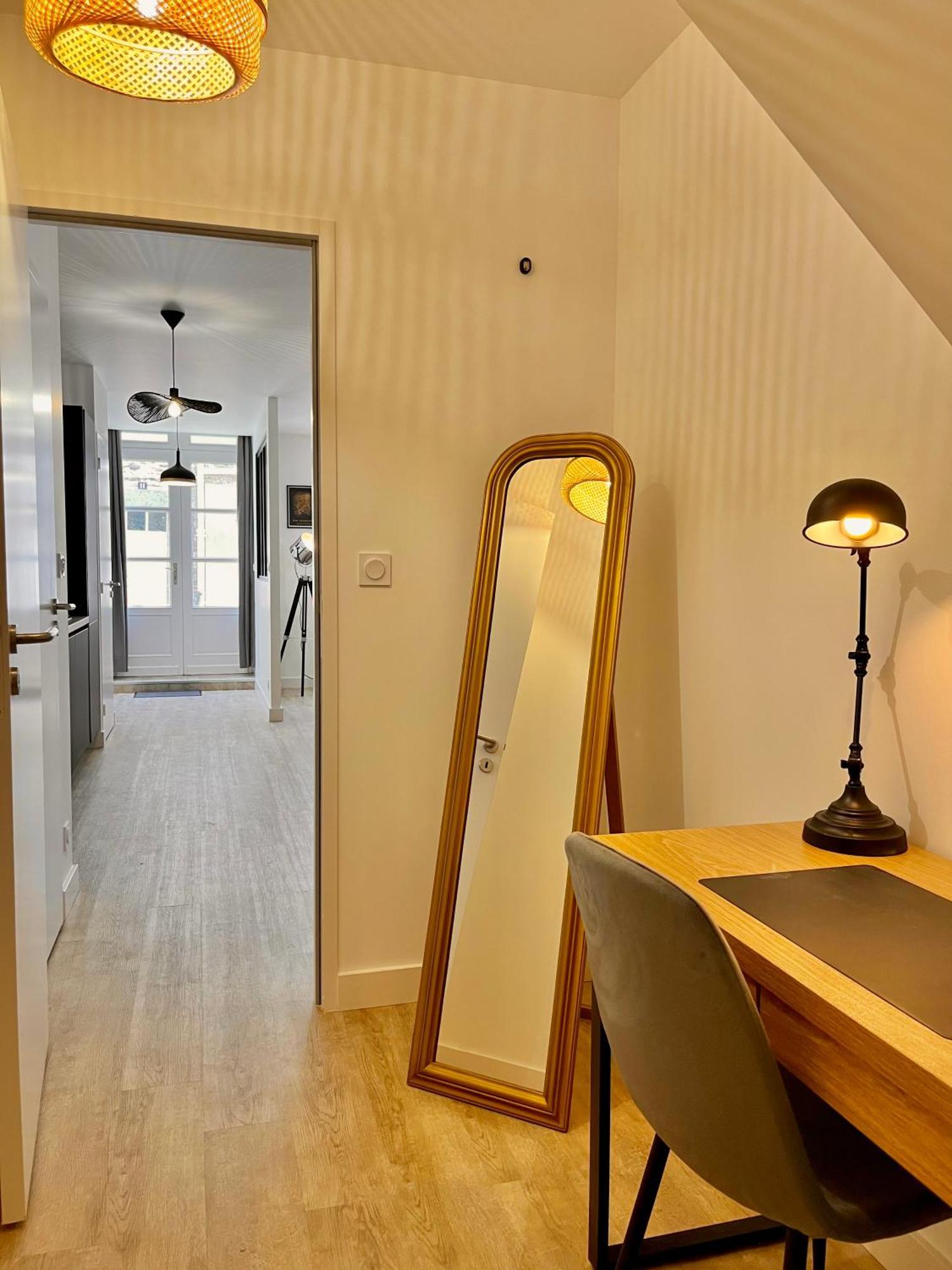 T2 Rez-De-Chaussee, Le Victor Hugo Cancale Extérieur photo